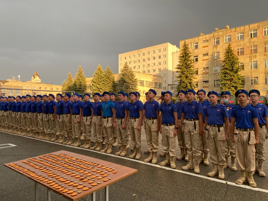 В Ставрополе юнармейцам - участникам парада Победы вручили медали |  26.06.2020 | Ставрополь - БезФормата